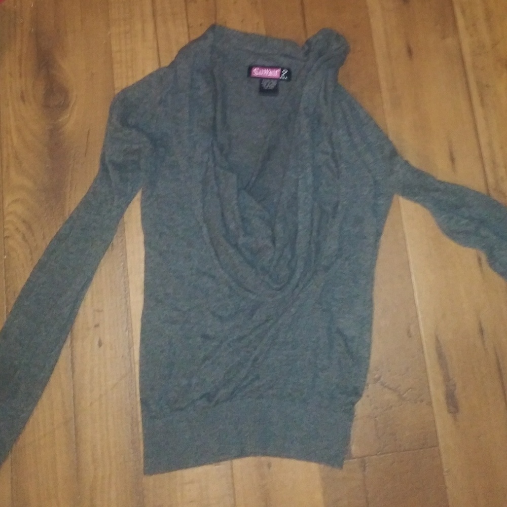 Long sleeve shirts